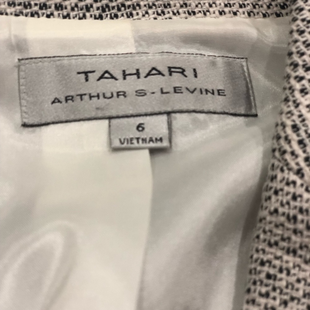 Blazer - Picture 3 of 3